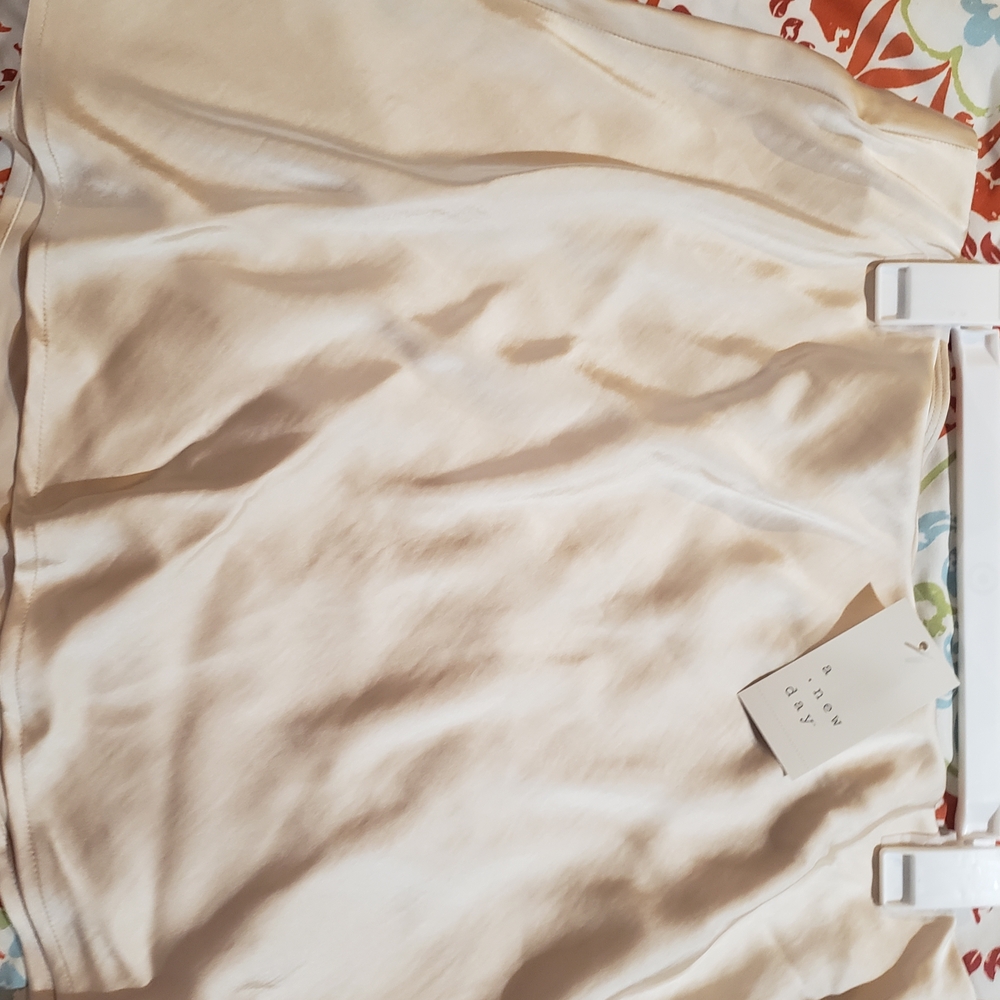A New Day Ivory Satin Skirt - Picture 1 of 2